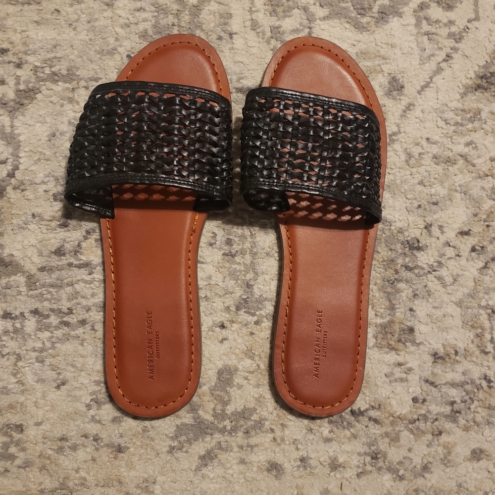 American Eagle Leather Cut Out Strapped Sandals Size 9